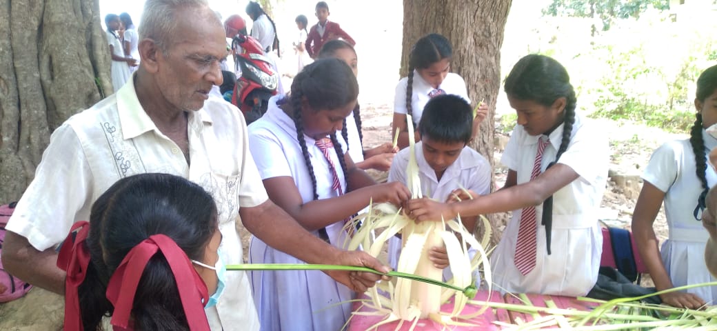 පාසලේ විශේෂ අවස්ථා, ඉසව් පිළිබද ප්‍රවෘත්ති